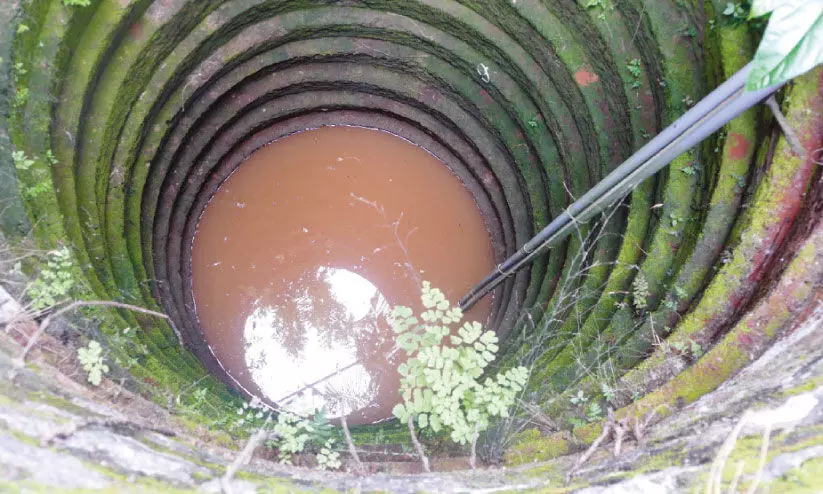 അശാസ്ത്രീയ ഓട നിര്മാണം: മലിനജലം കിണറുകളില് അശാസ്ത്രീയ ഓട നിര്മാണം: മലിനജലം കിണറുകളില്