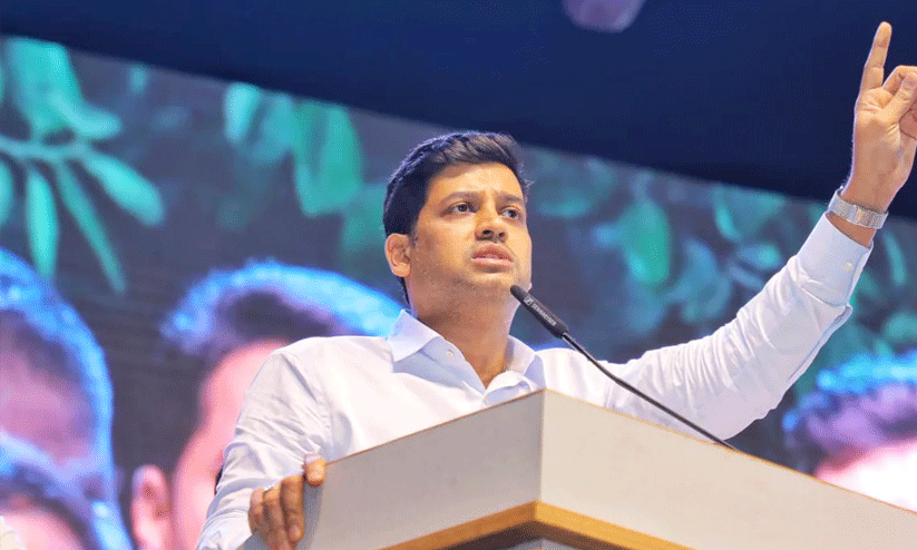 ചില ബി.ജെ.പി നേതാക്കൾ ഷിൻഡെയും ബി.ജെ.പിയും തമ്മിലുള്ള കൂട്ടുകെട്ട് തകർക്കാൻ ശ്രമിക്കുന്നു -ശ്രീകാന്ത് ഷിൻഡെ ചില ബി.ജെ.പി നേതാക്കൾ ഷിൻഡെയും ബി.ജെ.പിയും തമ്മിലുള്ള കൂട്ടുകെട്ട് തകർക്കാൻ ശ്രമിക്കുന്നു -ശ്രീകാന്ത് ഷിൻഡെ