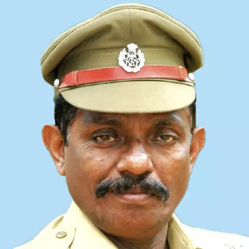 വേ​ലാ​യു​ധ​ൻ