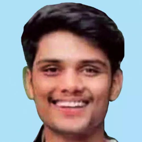 വാ​ഹ​നാ​പ​ക​ട​ത്തി​ൽ പ​രി​ക്കേ​റ്റ വി​ദ്യാ​ർ​ഥി മ​രി​ച്ചു