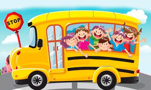 സ്‌​കൂ​ള്‍ ബ​സ് പ​രി​ശോ​ധ​ന തു​ട​രു​ന്നു