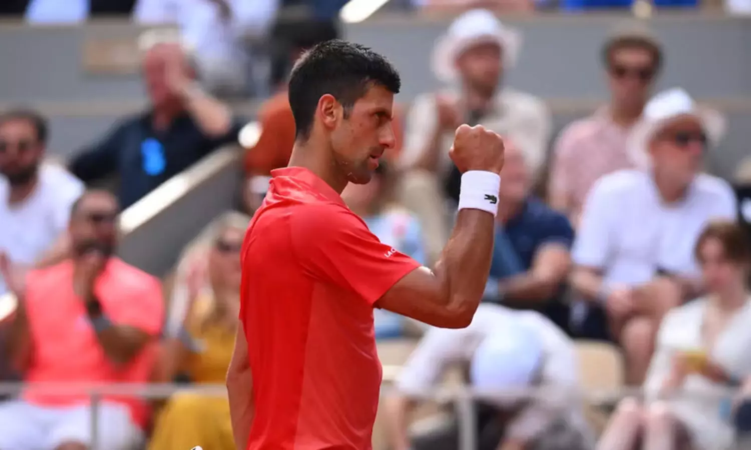 ചരിത്രത്തിലേക്ക് റാക്കറ്റേന്തി ദ്യോകോവിച്; ഫ്രഞ്ച് ഓപൺ കിരീടം; ഗ്രാൻഡ്സ്ലാം നേട്ടത്തിൽ റെക്കോഡ്