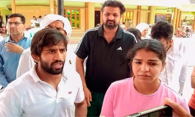 പ്രശ്നം തീരാതെ ഏഷ്യൻ ഗെയിംസിൽ പങ്കെടുക്കില്ല -സാക്ഷി മലിക് പ്രശ്നം തീരാതെ ഏഷ്യൻ ഗെയിംസിൽ പങ്കെടുക്കില്ല -സാക്ഷി മലിക്