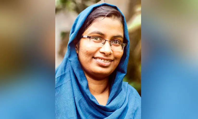 പ്രയാസങ്ങളെ മറികടന്ന് ഡോക്ടറായി അൽഫിയ