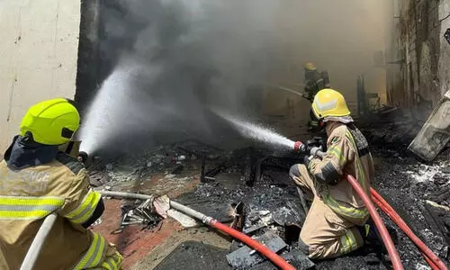 ഉമ്മുൽ ഖുവൈൻ വസ്ത്രനിർമാണ ശാലയിൽ തീപിടിത്തം