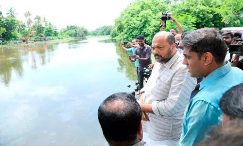 ജലാശയങ്ങളിലെ ശുചീകരണം 20 ദിവസം കൊണ്ട് പൂർത്തിയാക്കും -മന്ത്രി പി. രാജീവ് ജലാശയങ്ങളിലെ ശുചീകരണം 20 ദിവസം കൊണ്ട് പൂർത്തിയാക്കും -മന്ത്രി പി. രാജീവ്