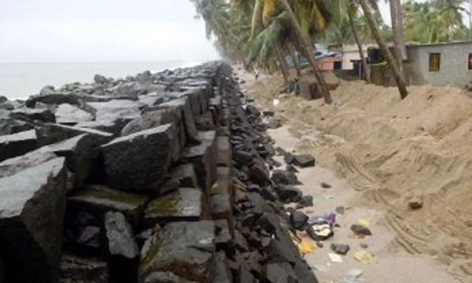 കായംകുളത്തിന് ഇരുട്ടടിയായി തീരദേശ പരിപാലന നിയമവും