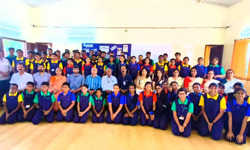 മ​ല​യാ​ളം മി​ഷ​ൻ ക്ലാ​സു​ക​ൾ തു​ട​ങ്ങി