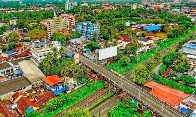സി.എച്ച് മേൽപാലം നാളെ അടക്കും ഗതാഗത നിയന്ത്രണത്തോടൊപ്പം കുരുക്കിനും സാധ്യത