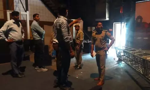 ഫാഷൻ ഷോക്കിടെ ഇരുമ്പ് തൂൺ വീണ് മോഡലിന് ദാരുണാന്ത്യം