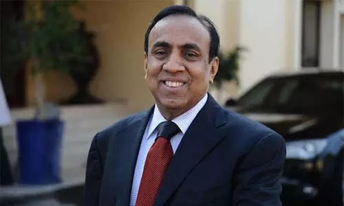 കേരളത്തില്‍ നിക്ഷേപം നടത്തുന്ന അമേരിക്കന്‍ മലയാളികള്‍ക്ക് സാമ്പത്തിക സഹകരണം നൽകും -രവി പിള്ള