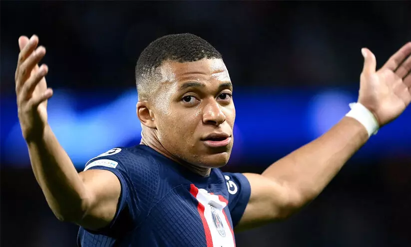 പി.എസ്.ജിയിൽ തുടരാനില്ല; ക്ലബിനെ തീരുമാനമറിയിച്ച് എംബാപ്പെ പി.എസ്.ജിയിൽ തുടരാനില്ല; ക്ലബിനെ തീരുമാനമറിയിച്ച് എംബാപ്പെ