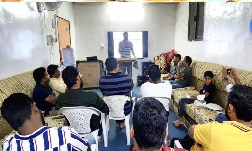 ക​ണ്ണൂ​ർ വി​മാ​ന​ത്താ​വ​ള അ​വ​ഗ​ണ​ന: പ്ര​വാ​സി വെ​ൽ​ഫെ​യ​ർ പ്ര​തി​ഷേ​ധ സം​ഗ​മം