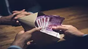 കൈക്കൂലി വാങ്ങിയതിന് അച്ചടക്ക നടപടി: അട്ടപ്പാടി താലൂക്ക് സര്വെയറെ സസ്പെന്ഡ് ചെയ്തു കൈക്കൂലി വാങ്ങിയതിന് അച്ചടക്ക നടപടി: അട്ടപ്പാടി താലൂക്ക് സര്വെയറെ സസ്പെന്ഡ് ചെയ്തു