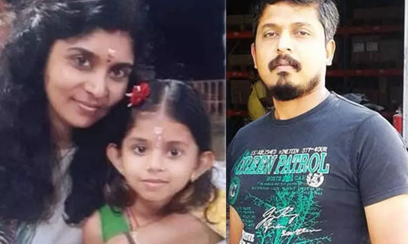 നാട്ടുകാരോട് പറഞ്ഞത് ശ്രീമഹേഷിനെയും വീട്ടുകാരെയും പൂട്ടിയിട്ട ശേഷം വിദ്യ ജീവനൊടുക്കിയെന്ന്; നക്ഷത്രയുടെ മാതാവിന്റെ മരണത്തിൽ പുനരന്വേഷണം തുടങ്ങി നാട്ടുകാരോട് പറഞ്ഞത് ശ്രീമഹേഷിനെയും വീട്ടുകാരെയും പൂട്ടിയിട്ട ശേഷം വിദ്യ ജീവനൊടുക്കിയെന്ന്; നക്ഷത്രയുടെ മാതാവിന്റെ മരണത്തിൽ പുനരന്വേഷണം തുടങ്ങി