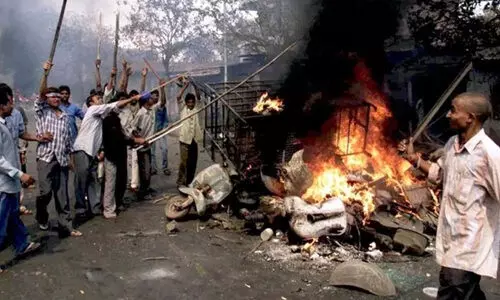 ഗുജറാത്ത് ബെസ്റ്റ് ബേക്കറി കേസ്: രണ്ട് പ്രതികളെ മുംബൈ സെഷൻസ് കോടതി വെറുതെവിട്ടു