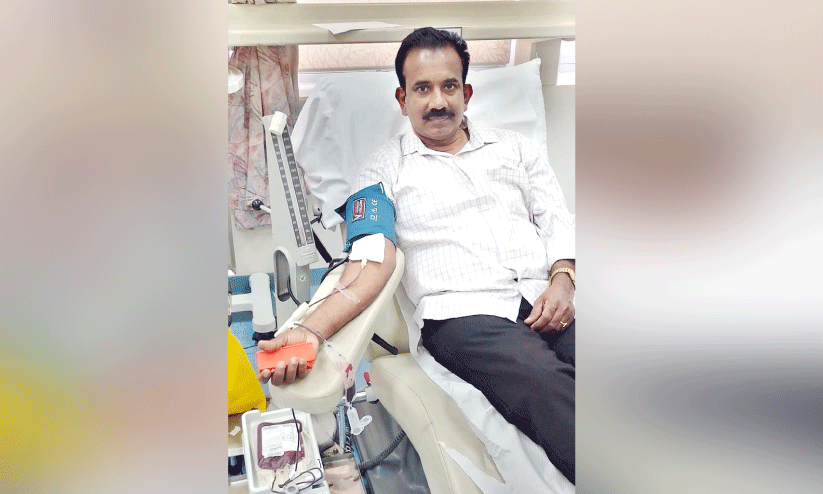 രക്തദാനം ജീവിതവ്രതമാക്കി സുരേഷ് രക്തദാനം ജീവിതവ്രതമാക്കി സുരേഷ്