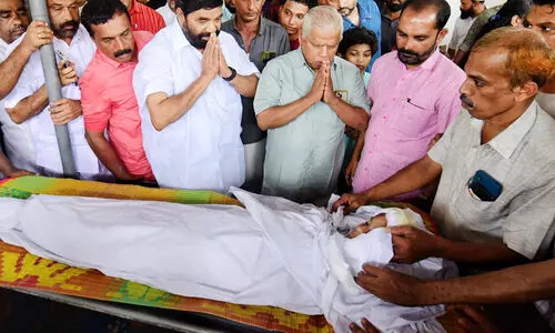 നിഹാൽ ഇല്ലാത്ത വീട്ടിലേക്ക് പിതാവ് എത്തി​; ആദ്യം പോയത് മകന്റെ ഖബറിനരികിൽ