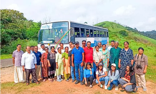 ആനവണ്ടീ... കേറിക്കോ...പാടിക്കോ...