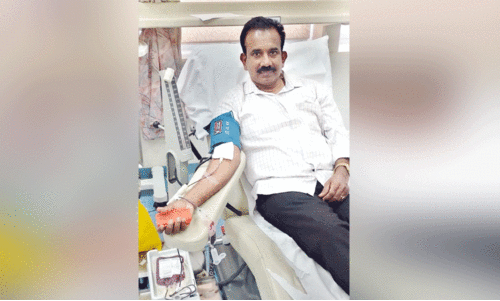 രക്തദാനം ജീവിതവ്രതമാക്കി സുരേഷ് രക്തദാനം ജീവിതവ്രതമാക്കി സുരേഷ്