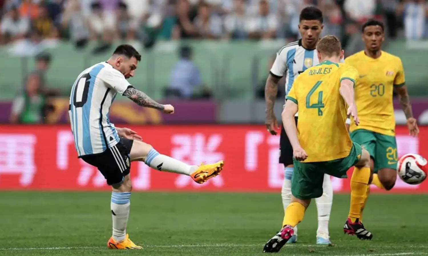 മെസ്സി മാജിക്, രണ്ടാം മിനിറ്റിൽ ഗോൾ; ആസ്ട്രേലിയയെ വീഴ്ത്തി അർജന്‍റീന (0-2)