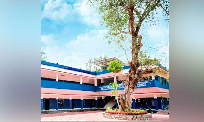 ഒന്നാമതായി കുമ്മനോട് ഗവ. യു.പി സ്കൂൾ ഒന്നാമതായി കുമ്മനോട് ഗവ. യു.പി സ്കൂൾ