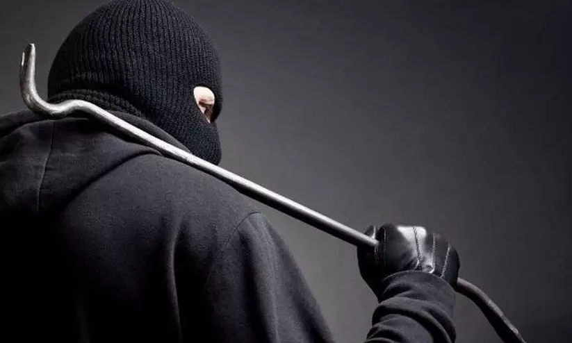 കടകളിൽ ​മോഷണം; പ്രതി പിടിയിൽ