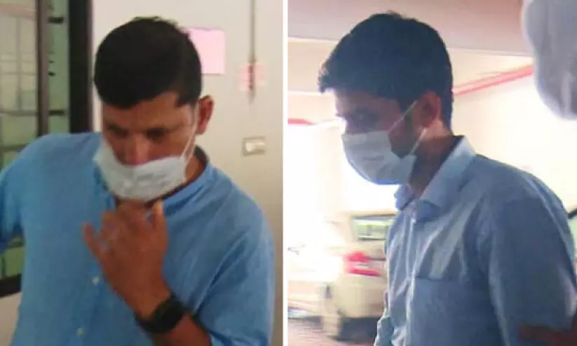 സ്വർണക്കടത്തിന് സഹായം: രണ്ട് കസ്റ്റംസ് ഉദ്യോഗസ്ഥർ അറസ്റ്റിൽ; 80 കിലോ സ്വർണമാണ് കടത്തിയത് സ്വർണക്കടത്തിന് സഹായം: രണ്ട് കസ്റ്റംസ് ഉദ്യോഗസ്ഥർ അറസ്റ്റിൽ; 80 കിലോ സ്വർണമാണ് കടത്തിയത്