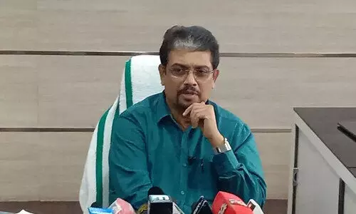 നായ്​ക്കൾ പെരുകുന്നതിന്​ പിന്നിൽ മരുന്ന്​ ലോബി -ബിജു പ്രഭാകർ