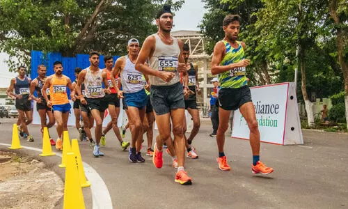 ഇന്റർ സ്റ്റേറ്റ് സീനിയർ അത്ലറ്റിക് മീറ്റിന് ട്രാക്കുണർന്നു; ഒന്നാം നാൾ കേരളത്തിന് മെഡലില്ല ഇന്റർ സ്റ്റേറ്റ് സീനിയർ അത്ലറ്റിക് മീറ്റിന് ട്രാക്കുണർന്നു; ഒന്നാം നാൾ കേരളത്തിന് മെഡലില്ല