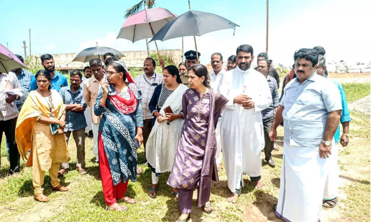 കോവില്‍ത്തോട്ടം പാലം നിര്‍മാണം: കലക്ടർ സ്ഥിതി വിലയിരുത്തി