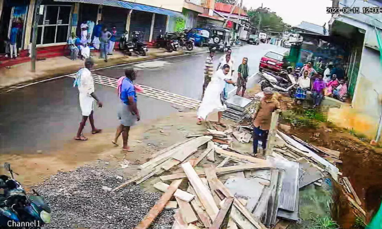 കോൺഗ്രസുകാരന്‍റെ വീട് നിർമാണം തടഞ്ഞ് സി.പി.എം; നിർമാണ തൊഴിലാളികൾക്ക് മർദനം