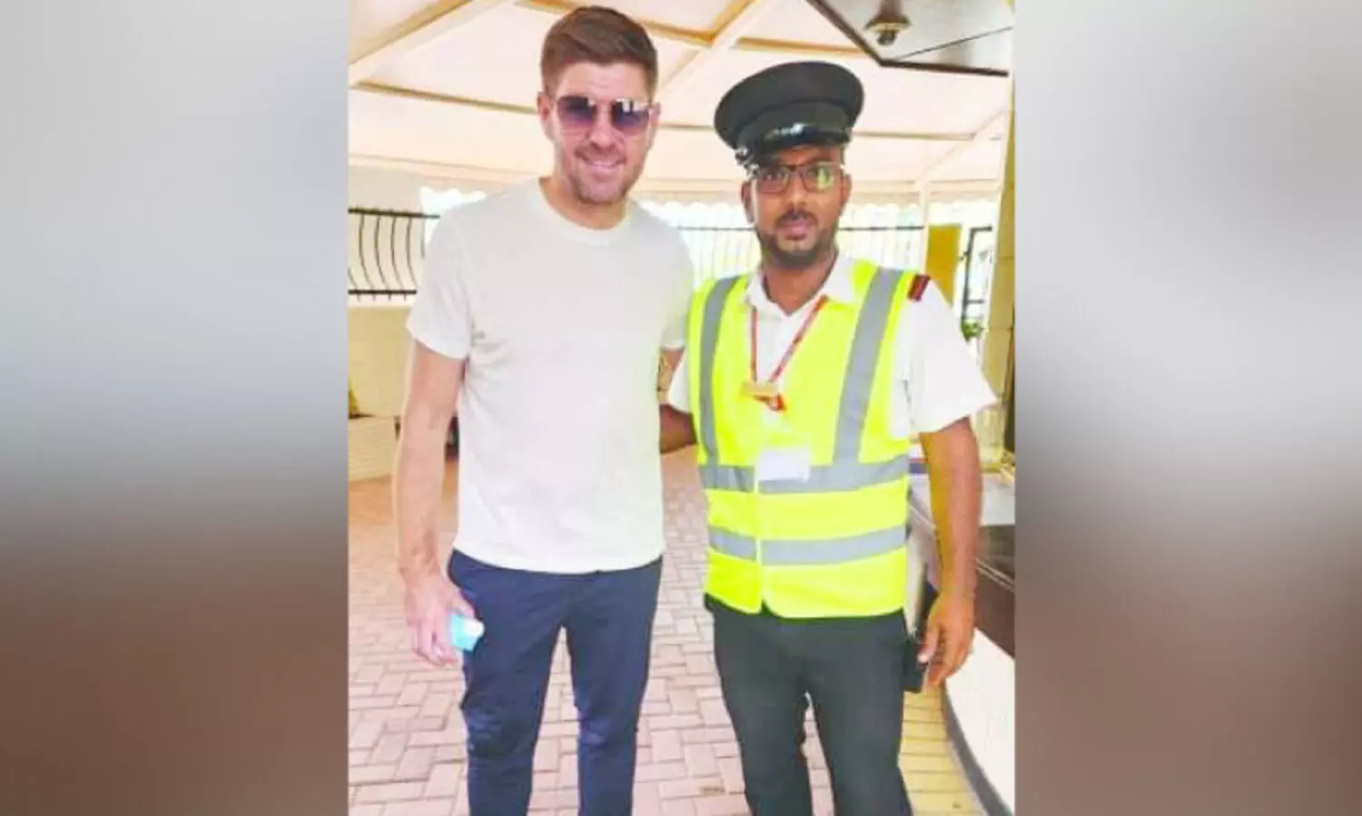 താമസം പവിഴദ്വീപിലേക്ക് മാറ്റാൻ സ്റ്റീവൻ ജെറാഡ്