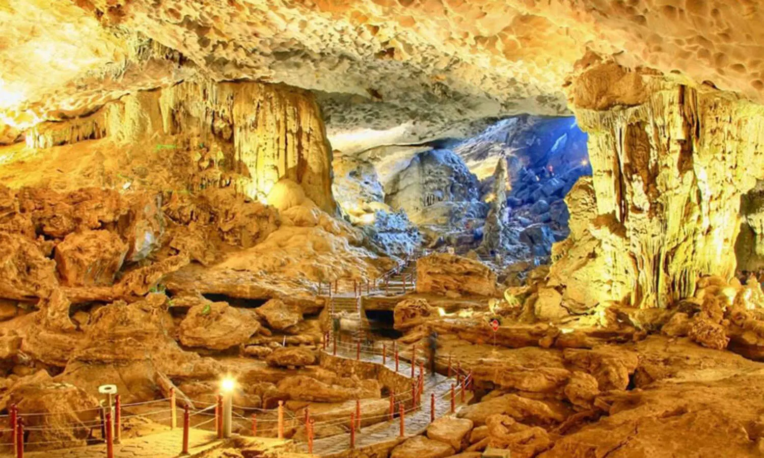 സർപ്രൈസുകൾ ഒളിപ്പിച്ച കിടിലൻ ഗുഹ -HANG SUNG SOT