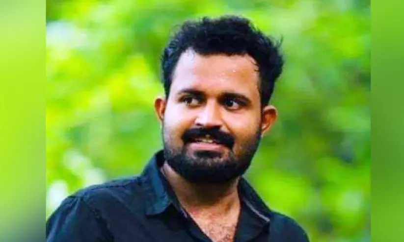 നിധിന്റെ ഓർമയിൽ രക്തം ദാനം ചെയ്ത് സഹപ്രവർത്തകർ നിധിന്റെ ഓർമയിൽ രക്തം ദാനം ചെയ്ത് സഹപ്രവർത്തകർ