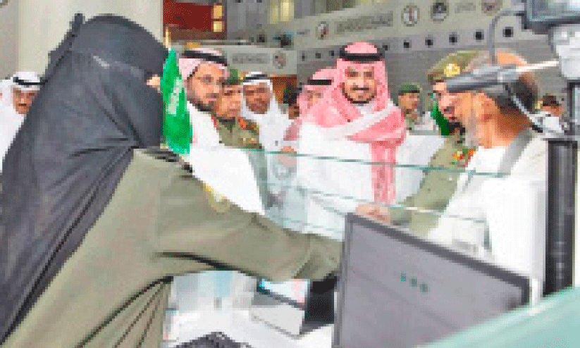 ജിദ്ദ വിമാനത്താവളത്തിലെ സൗകര്യങ്ങൾ മക്ക ഡെപ്യൂട്ടി ഗവർണർ പരിശോധിച്ചു ജിദ്ദ വിമാനത്താവളത്തിലെ സൗകര്യങ്ങൾ മക്ക ഡെപ്യൂട്ടി ഗവർണർ പരിശോധിച്ചു