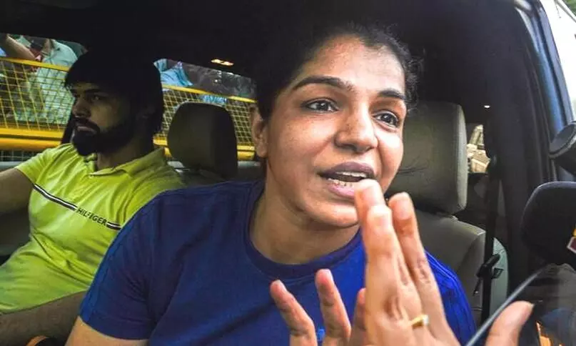 ബ്രിജ്ഭൂഷനെതിരായ പോക്സോ കേസ്; പെൺകുട്ടിയുടെ കുടുംബം കടുത്ത സമ്മർദത്തിലെന്ന് സാക്ഷി മാലിക്