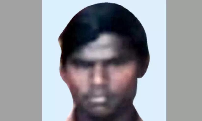 നിർമാണത്തിലിരുന്ന വീടിനുമുന്നിൽ യുവാവ് മരിച്ച നിലയിൽ നിർമാണത്തിലിരുന്ന വീടിനുമുന്നിൽ യുവാവ് മരിച്ച നിലയിൽ