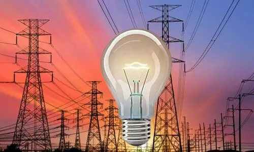 കേരളം വൈദ്യുതി പ്രതിസന്ധിയിലേക്ക് കേരളം വൈദ്യുതി പ്രതിസന്ധിയിലേക്ക്