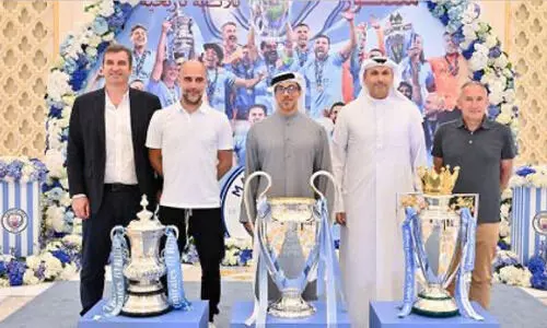 മാ​ഞ്ച​സ്റ്റ​ര്‍ സി​റ്റി മാ​നേ​ജ​ര്‍ പെ​പ് ഗാ​ര്‍ഡി​യോ​ള​ക്ക് അ​ബൂ​ദ​ബി​യി​ല്‍ വ​ന്‍ സ്വീ​ക​ര​ണം