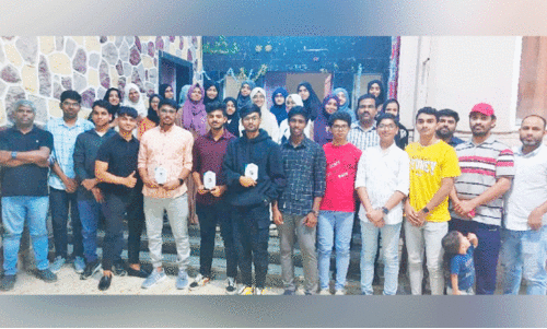 സ്റ്റു​ഡ​ന്റ്സ് ഇ​ന്ത്യ യാ​ത്ര​യ​യ​പ്പും സ്വീ​ക​ര​ണ​വും