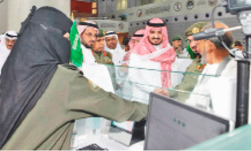 ജിദ്ദ വിമാനത്താവളത്തിലെ സൗകര്യങ്ങൾ മക്ക ഡെപ്യൂട്ടി ഗവർണർ പരിശോധിച്ചു