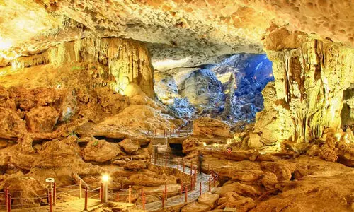 സർപ്രൈസുകൾ ഒളിപ്പിച്ച കിടിലൻ ഗുഹ -HANG SUNG SOT