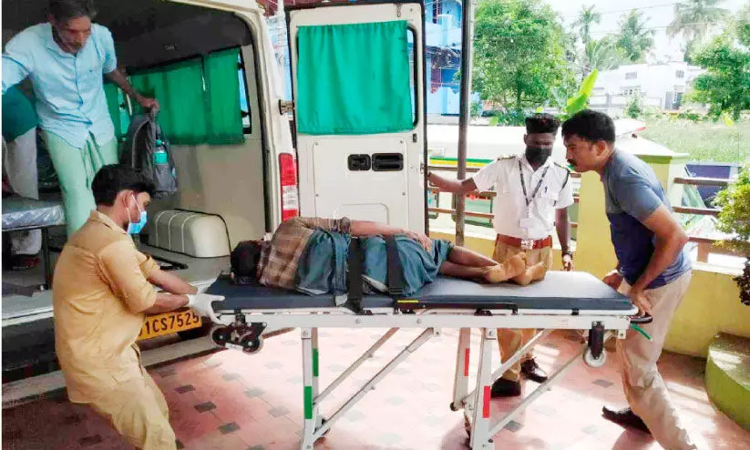 കാ​ട്ടാ​ന ആ​ക്ര​മ​ണ​ത്തി​ൽ ആ​ദി​വാ​സി​ക്ക് പ​രി​ക്ക്​