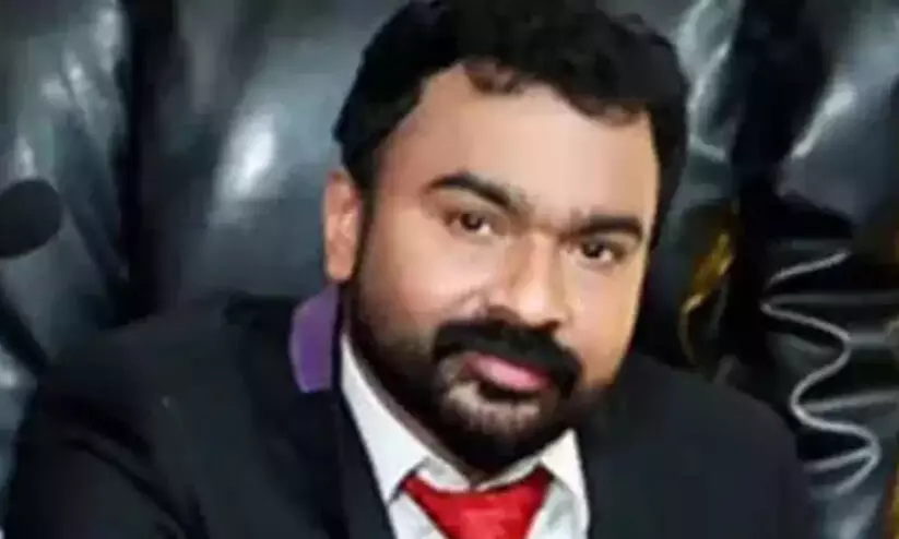 മോൻസൺ കേസ്: മുഖ്യമന്ത്രിയുടെ ഓഫിസിനെതിരെ ഗുരുതര ആരോപണങ്ങളുമായി ഐ.ജി ലക്ഷ്‌മണിന്‍റെ ഹരജി