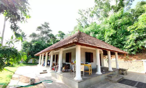 ശി​വ​ഗി​രി​യി​ലെ വൈ​ദി​ക മ​ഠം ന​വീ​ക​ര​ണം പു​രോ​ഗ​മി​ക്കു​ന്നു