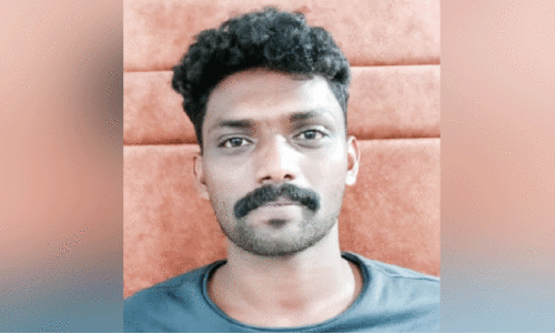 ബെവ്കോ ഔട്ട്ലെറ്റിലേക്ക് പെട്രോൾ നിറച്ച കുപ്പി   വലിച്ചെറിഞ്ഞു; സംഘർഷം, ഒരാൾ പിടിയിൽ