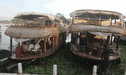 പരിശോധന മുടങ്ങി; ആ​ല​പ്പു​ഴ​യി​ലെ ഹൗസ്​ബോട്ട്​ മേഖല പ്രതിസന്ധിയിലെന്ന്​ ഉടമകൾ