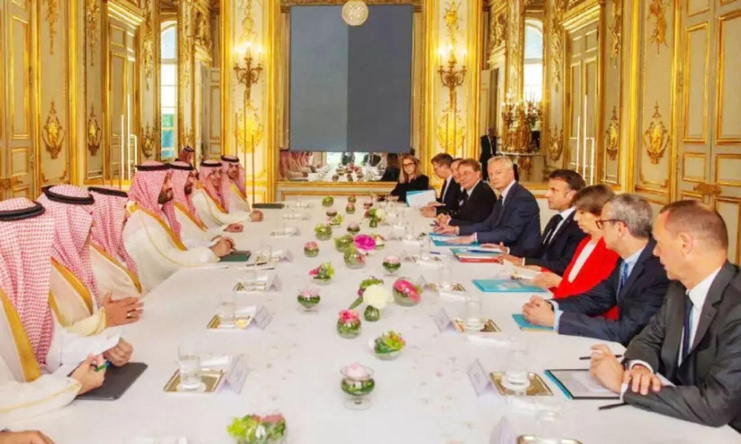 meeting at elisa bungalow