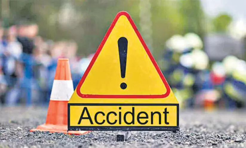 വൈദികന്‍റെ കാറിടിച്ച് സ്‌കൂട്ടറിൽ യാത്ര ചെയ്ത ദമ്പതികൾക്ക് പരിക്ക്​; കേസെടുത്തു